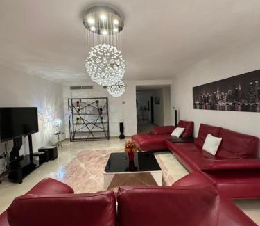 Bir El Djir Apartment | Magnifique appartement vue sur mer mobilart uniquement famille et pro !