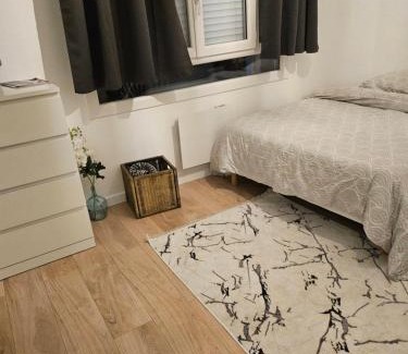 Beauvais Apartment | Magnifique chambre