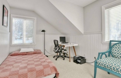 Piedmont Ski Chalet | Magnifique et Paisible Propriété Avec Espace Pour Faire un feu