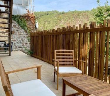 Saint-Leonard-des-Bois Apartment | Magnifique appartement 2/4 pers - Le Saint Leo