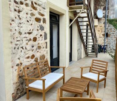 Saint-Leonard-des-Bois Apartment | Magnifique appartement 2/4 pers - Le Saint Leo