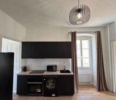 Corte Apartment | Magnifique grand T3 refait à neuf en 2025 plein centre corte 13 cours paoli wifi écran plat lave linge 6 couchages