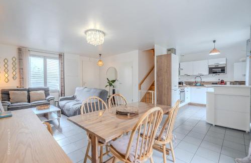 Villeneuve-le-Comte Apartment | Magnifique maison avec jardin - proche Disney - 6p