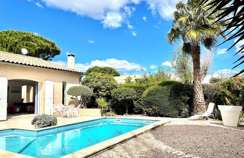 La Grande-Motte Villa | Magnifique Maison, piscine, calme et sans vis a vis, Clim, Quartier des Villas.