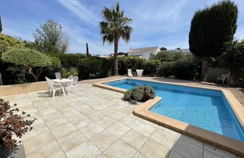 La Grande-Motte Villa | Magnifique Maison, piscine, calme et sans vis a vis, Clim, Quartier des Villas.