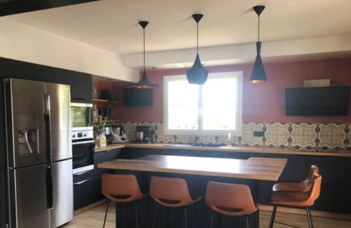 Saint-Reverend Villa | Magnifique Maison de Campagne Avec Piscine, à 10 min de L'océan