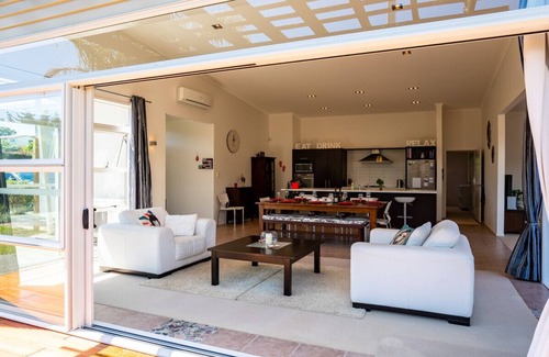 Mangawhai Heads House | Magnifique - Mangawhai Holiday Home