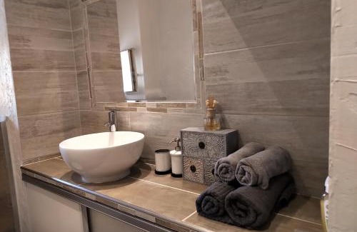 Antibes City Centre Apartment | Magnifique studio coeur Vieil Antibes
