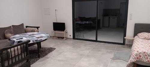 Manosque Apartment | Magnifique Studio piscine et parking privé