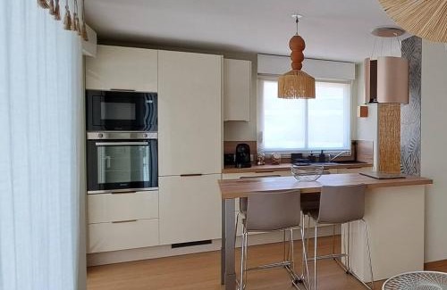 Carry-le-Rouet Apartment | Magnifique T2 - Les pieds dans l'eau piscine/plage