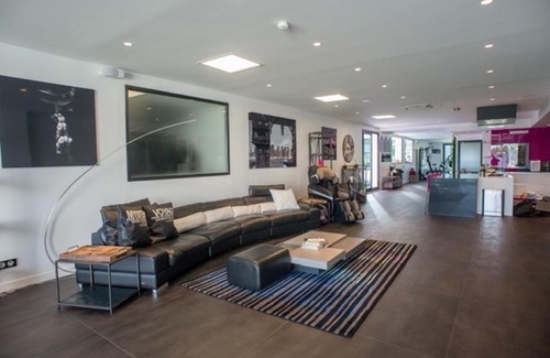 Pringy Villa | Magnifique villa esprit loft avec jacuzzi à Pringy