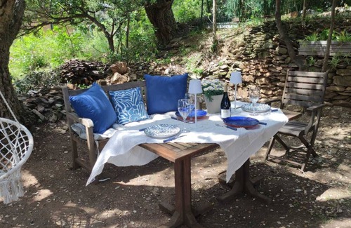 Erbalunga Apartment | Magnifique vu mer Deux Chambres Jardin Ombragé Balcon à 5 min à Pieds de la mer
