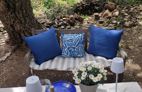 Erbalunga Apartment | Magnifique vu mer Deux Chambres Jardin Ombragé Balcon à 5 min à Pieds de la mer