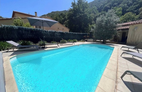 Sorede Villa | Magnifiquement calme, villa spacieuse de 4 chambres avec piscine privée