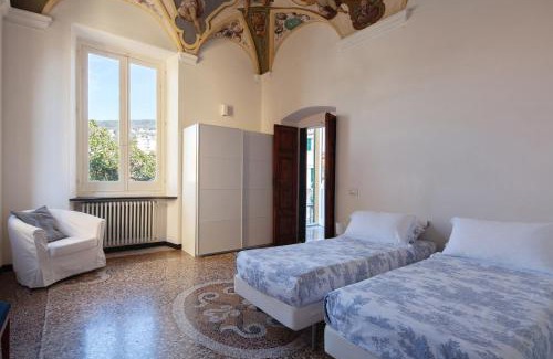 Lerici Apartment | "Magnolia Apartment" Historic, Elegant, Seaview, 2 Aircondo BDR, 2BTH, pedestrian area, Free Garage 200 mt far!