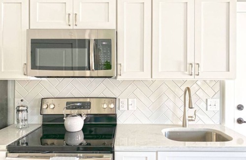 Historic District - North Villa | Magnolia Carriage Shared Courtyard + Garage