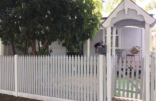 Healesville House | Magnolia Cottage