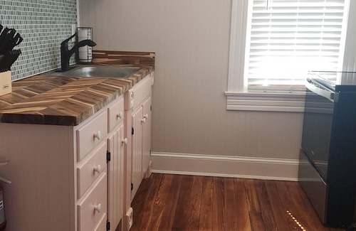 Issue Apartment | Magnolia Hideaway 2-BR Apt in center of Town of Colonial Beach