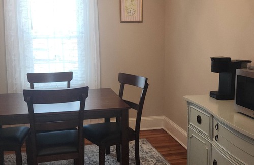 Issue Apartment | Magnolia Hideaway 2-BR Apt in center of Town of Colonial Beach