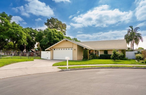 Tustin House | Magnolia Park View-Family friendly, 3BR, 2B, quiet cul-de-sac. Disneyland closen