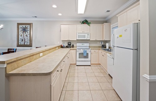 Central Myrtle Beach Condo | Magnolia Pointe 203 2nd floor w/elevator, pool