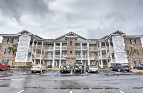 Central Myrtle Beach Condo | Magnolia Pointe 201 2nd floor w/elevator, pool