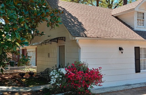 Tougaloo House | Magnolia Suite Vacation Home -Private Entry, Old Canton N. Jackson