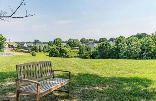 Clarksville House | Magnolia Summary: Hil