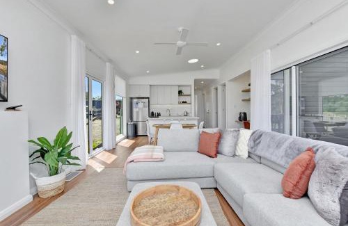 North Rothbury House | Magpie Two - Two for Joy Estate. 3 bedroom sleeping 6