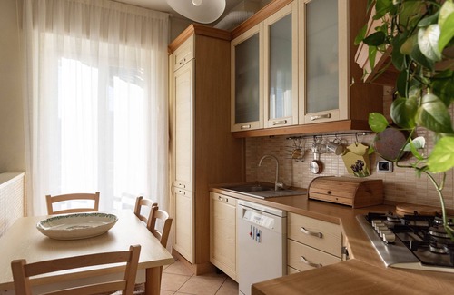 Milan Apartment | Magritte House | 15 minutes from Duomo