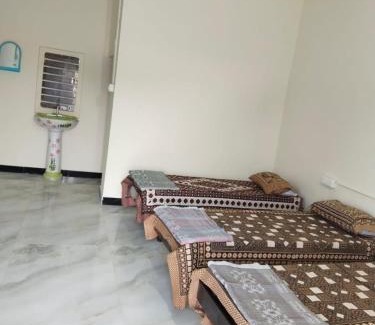 Gujarat House | Mahadev Guest House