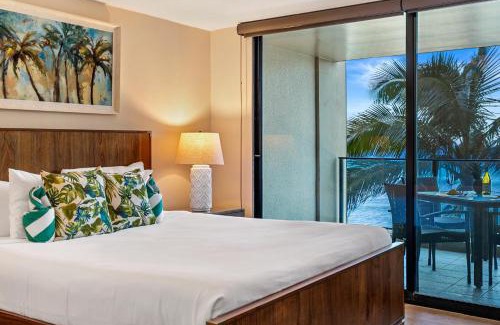 Honokowai House | Mahana 307 · MA 307 OceanFront Condo w Pool AC