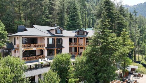 Shimla Hotel | Mahasu House