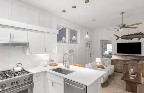 Seagrove Beach Apartment | Mahi Mahi Cottage in the Woods