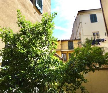 Prato Apartment | Maila Apartments 25min from Florence