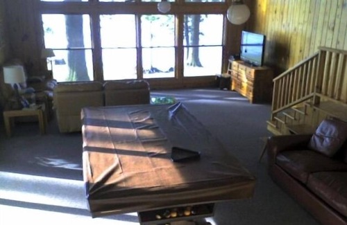 Groveoak Cabin | Main Channel, 47' Hdtv, Wifi, & Pool Table
