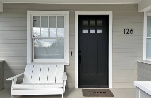 Norkirk Apartment | Main house at 126 · Modern 2 Bedroom unit in a 1915 Craftsman home