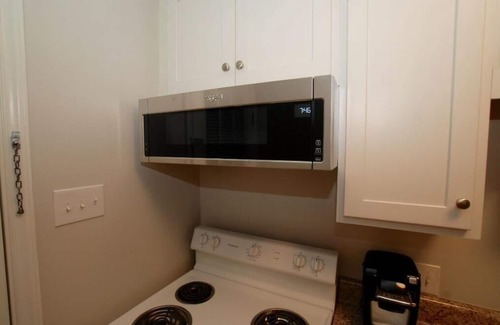 Southwest Raleigh Condo | Main level 1 bedroom condo within walking distance to Village District!