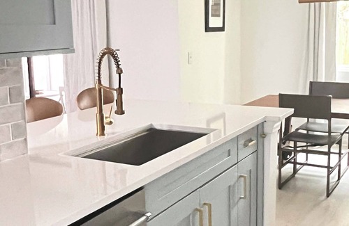Mount Pleasant Condo | Main level 2 bedroom condo on Shem Creek in the heart of Mt. Pleasant
