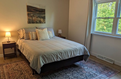 Alexandria Apartment | Main level on Riverside Dr