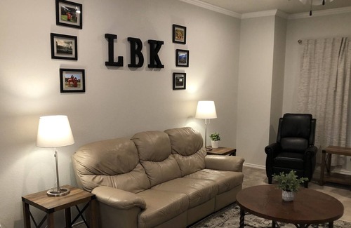 North Overton Condo | Main Street Abode - 3BR/3.5BA - sleeps 10