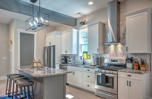 Brevard House | Main Street Alchemy | Prime Location | Downtown Brevard