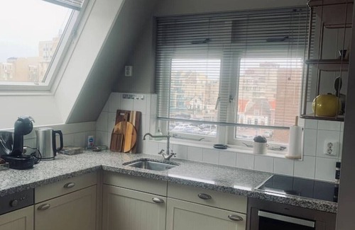 Noordwijk Apartment | Main Street Beach apartment 150 meters from the beach