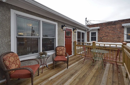 Hendersonville Condo | Main Street Location with Historic Courthouse View!