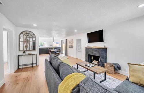 Roseville House | Main Street Retreat in Roseville