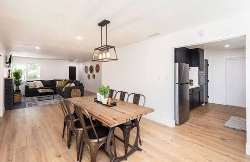 Roseville House | Main Street Retreat in Roseville