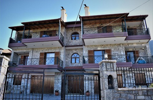 Vitina Apartment | Mainades House