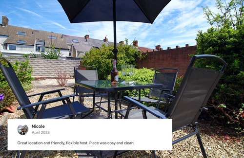 Cathays House | Maindy House - Entire House short walk to Cardiff City Centre + parking