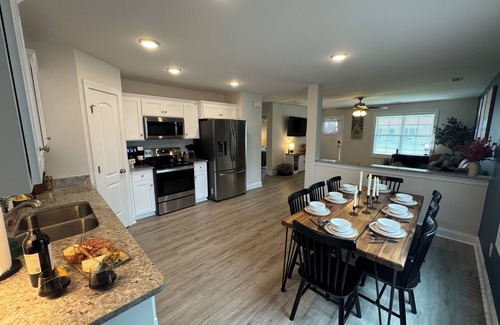 Kannapolis House | Maine State Of Mind ~ Comfy Retreat ~ 0.5 to Ktown