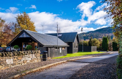 Kenmore House | Mains of Taymouth, Kenmore ~ 4* The White House - sleeps 6 guests in 3 bedrooms